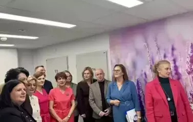 Otwarcie nowoczesnej Pracowni Endoskopii oraz przekazanie 9-osobowego busa do transportu pacjent&oacute;w dializowanych. 9