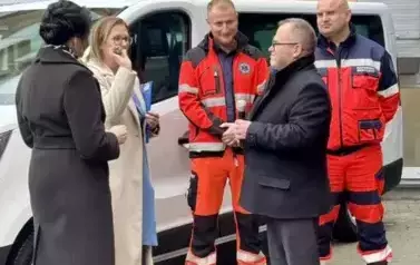 Otwarcie nowoczesnej Pracowni Endoskopii oraz przekazanie 9-osobowego busa do transportu pacjent&oacute;w dializowanych. 29