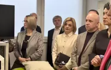 Otwarcie nowoczesnej Pracowni Endoskopii oraz przekazanie 9-osobowego busa do transportu pacjent&oacute;w dializowanych. 35